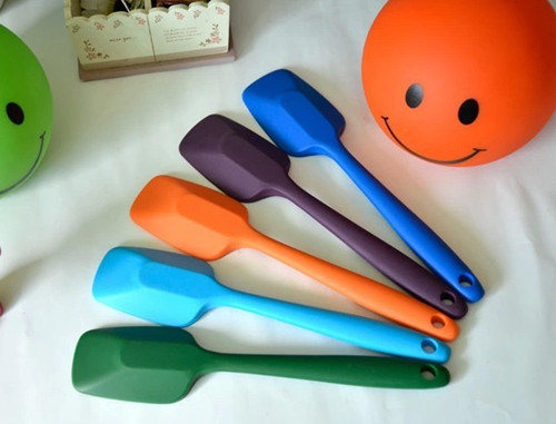 硅膠手環(huán)對身體有害嗎？